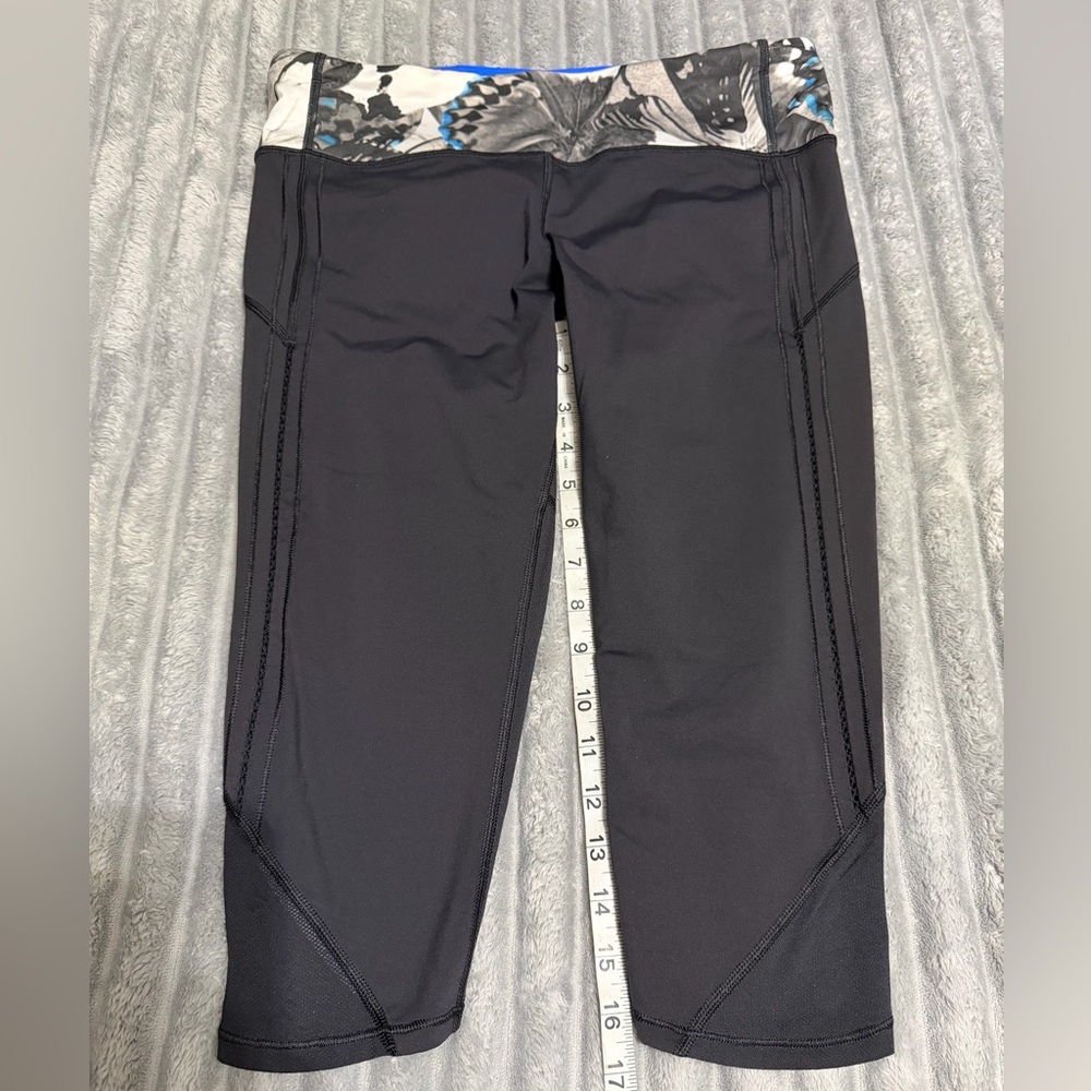 Lululemon Crop Blue and Black Leggings